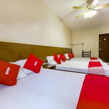 Metro Deluxe Residences Pasay Dış mekan fotoğraf
