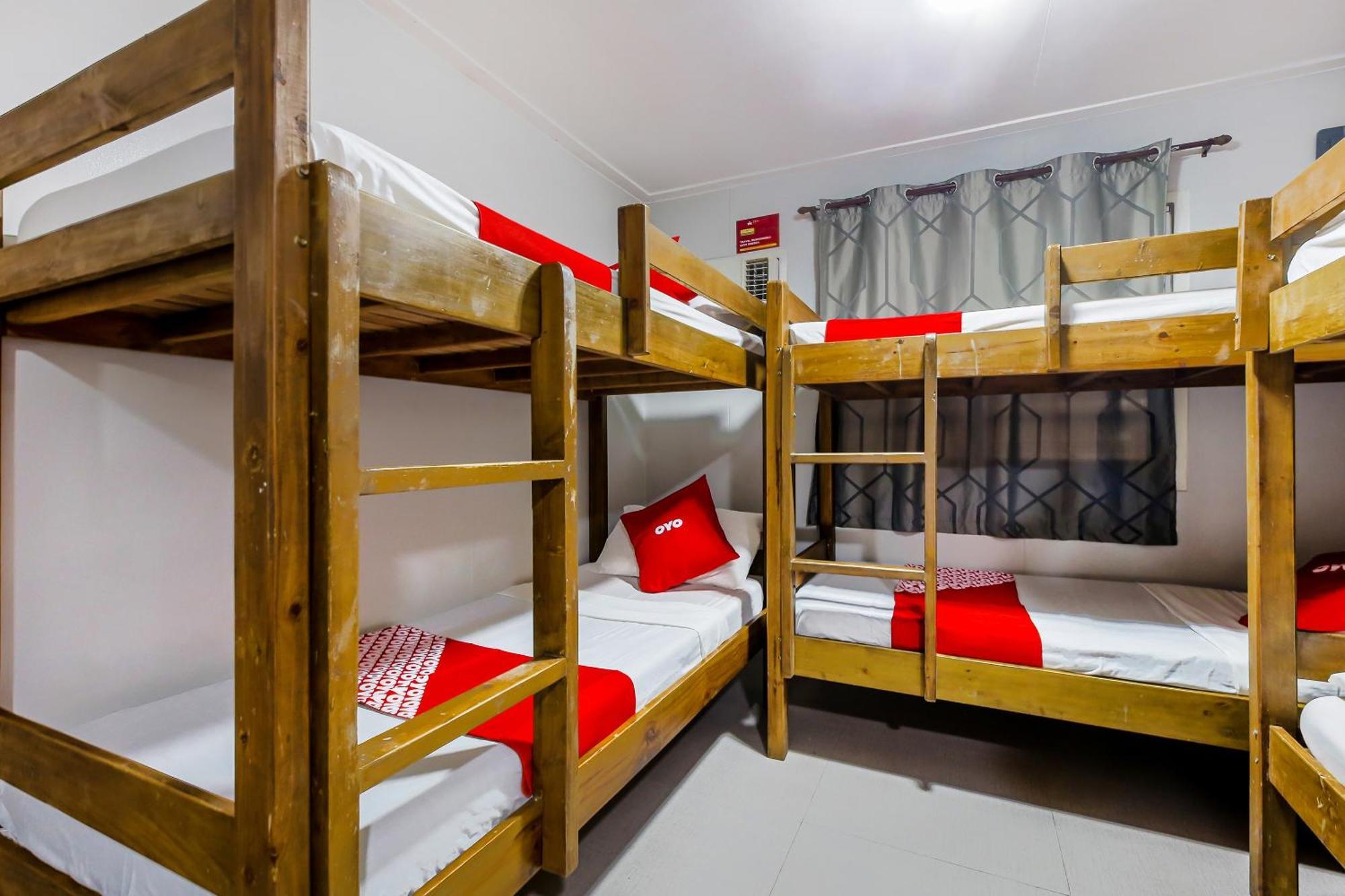 Metro Deluxe Residences Pasay Dış mekan fotoğraf