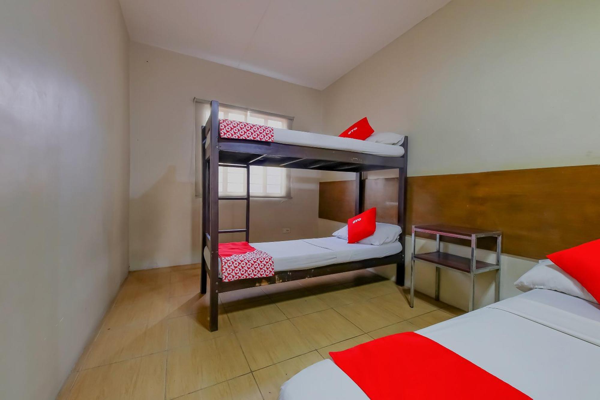 Metro Deluxe Residences Pasay Dış mekan fotoğraf