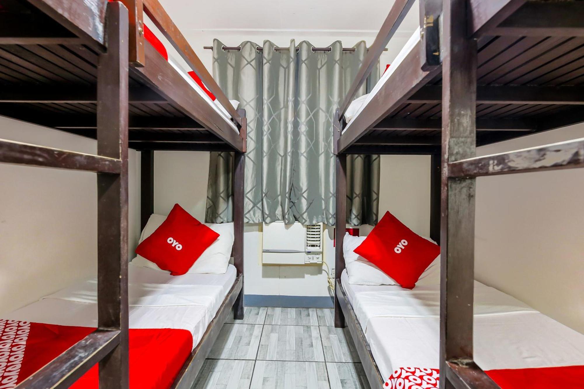 Metro Deluxe Residences Pasay Dış mekan fotoğraf