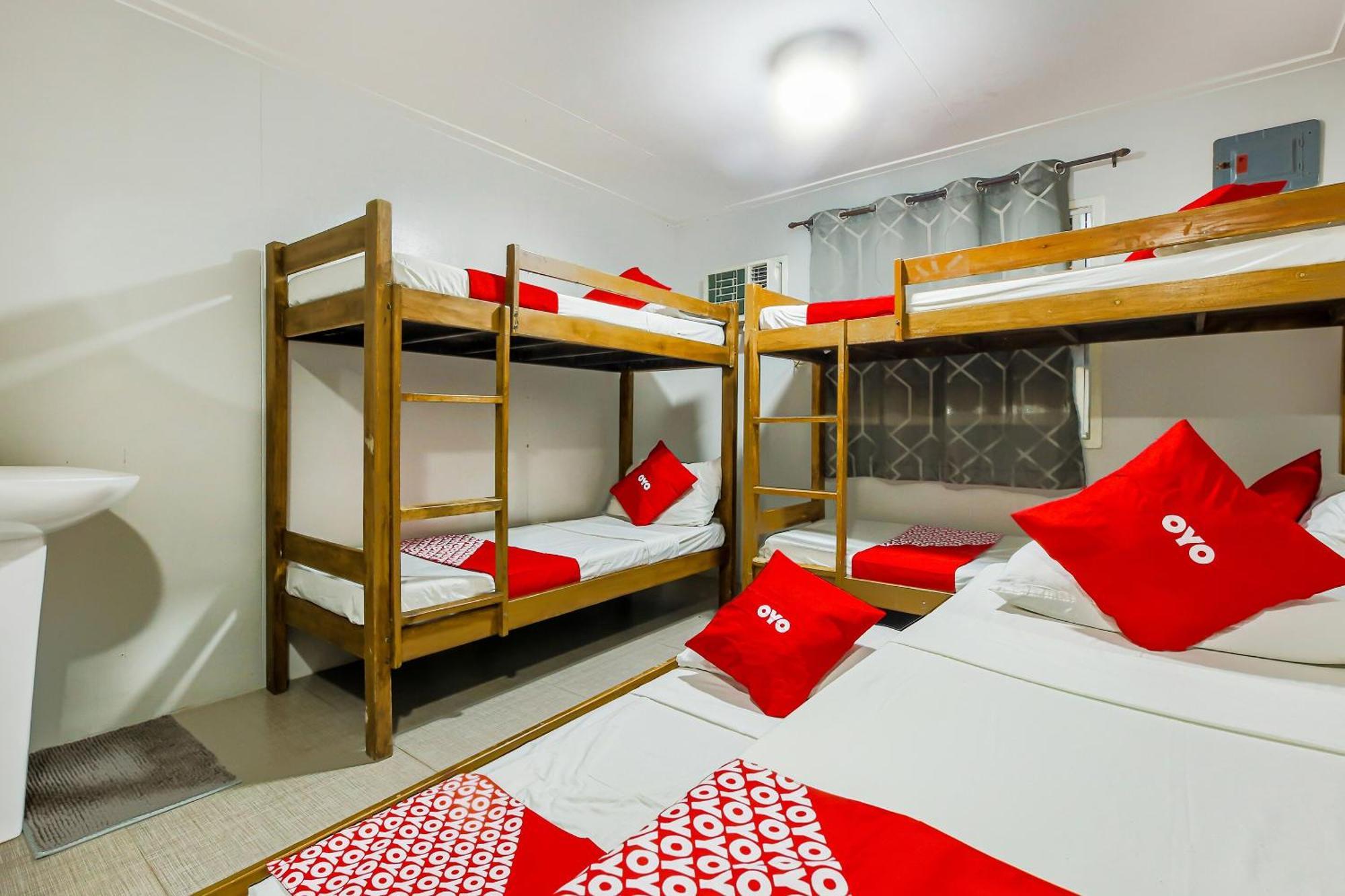 Metro Deluxe Residences Pasay Dış mekan fotoğraf