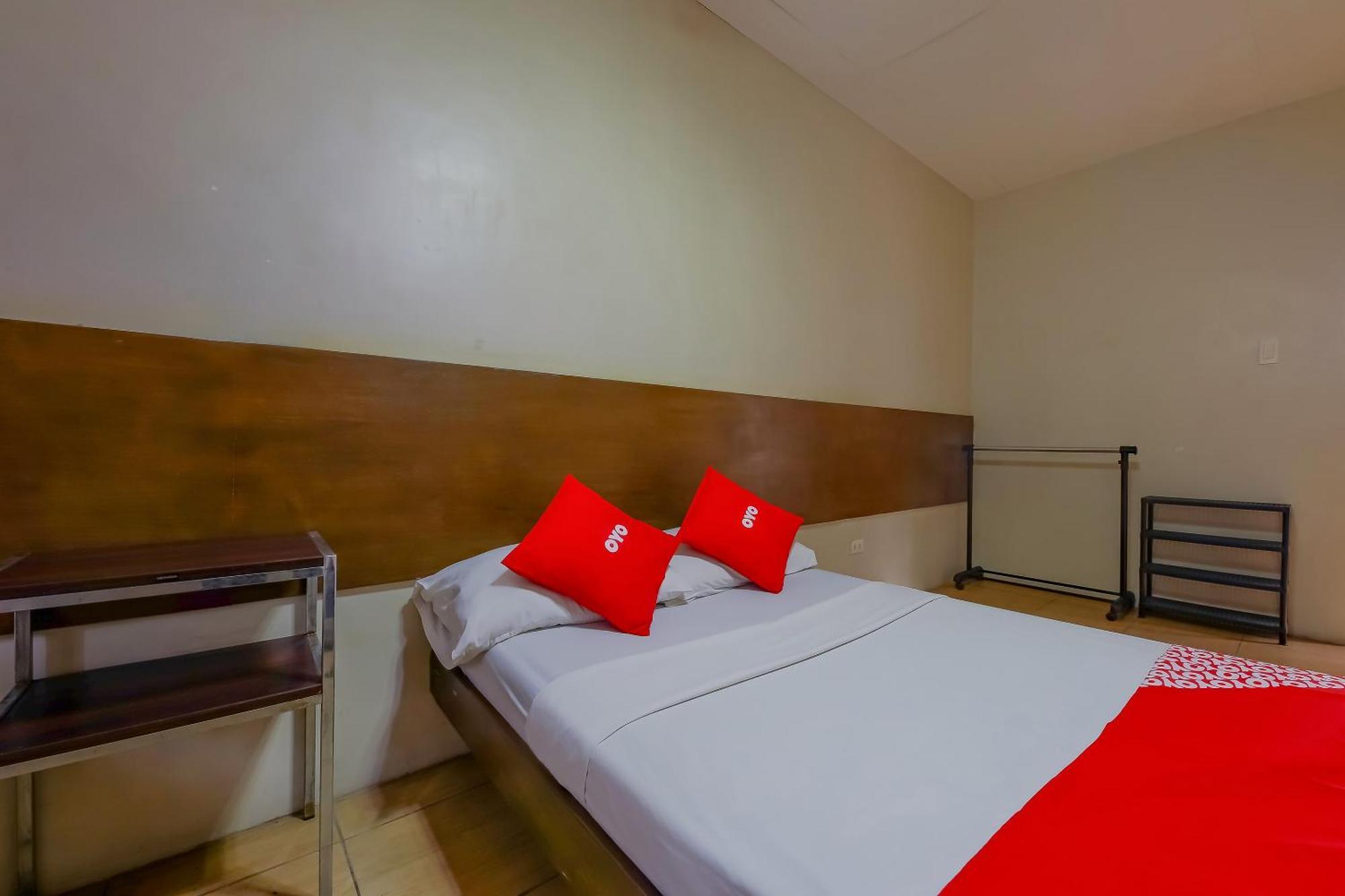 Metro Deluxe Residences Pasay Dış mekan fotoğraf