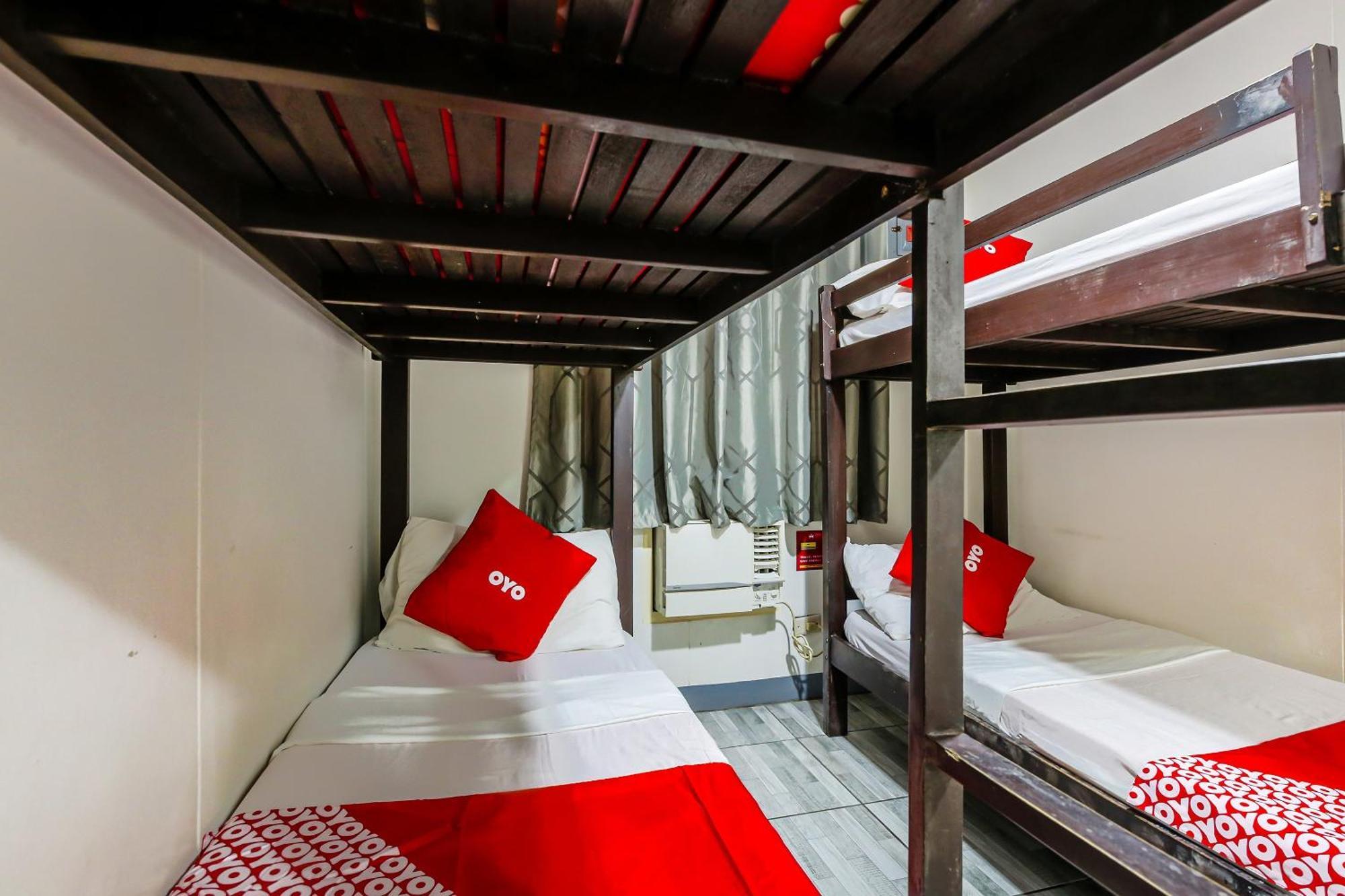 Metro Deluxe Residences Pasay Dış mekan fotoğraf