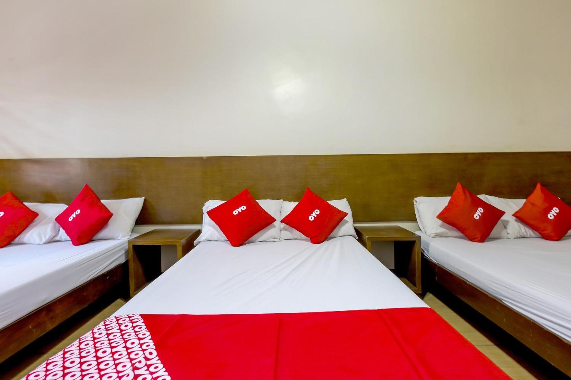 Metro Deluxe Residences Pasay Dış mekan fotoğraf
